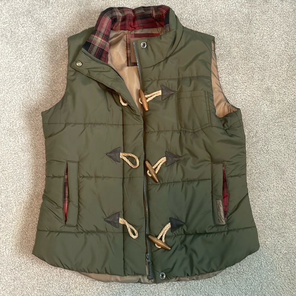 Legendary Whitetails Women’s Vest - Medium